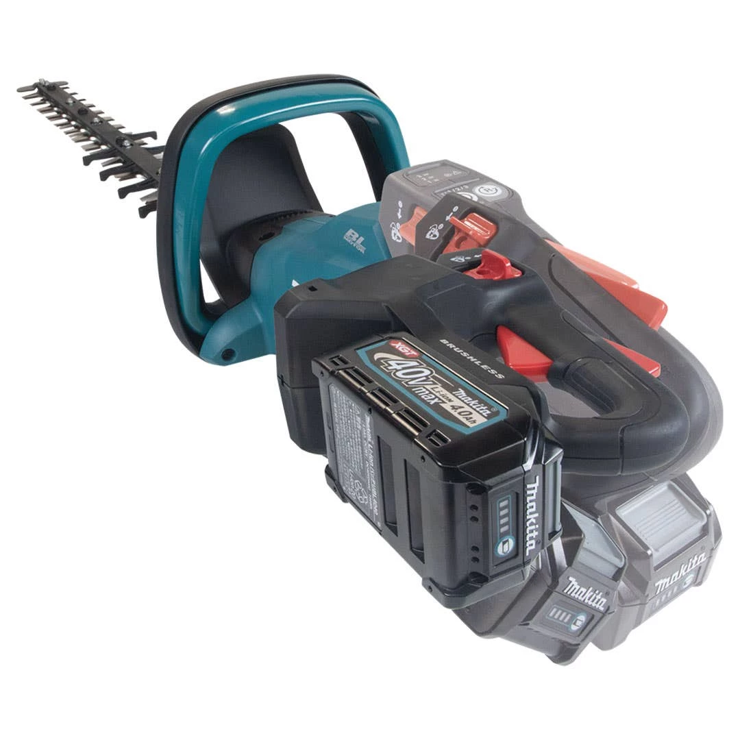 Makita 40V MAX XGT 30" Hedge Trimmer Kit GHU03M1 4 Makita 40V MAX XGT 30" Hedge Trimmer Kit GHU03M1 - Image 2