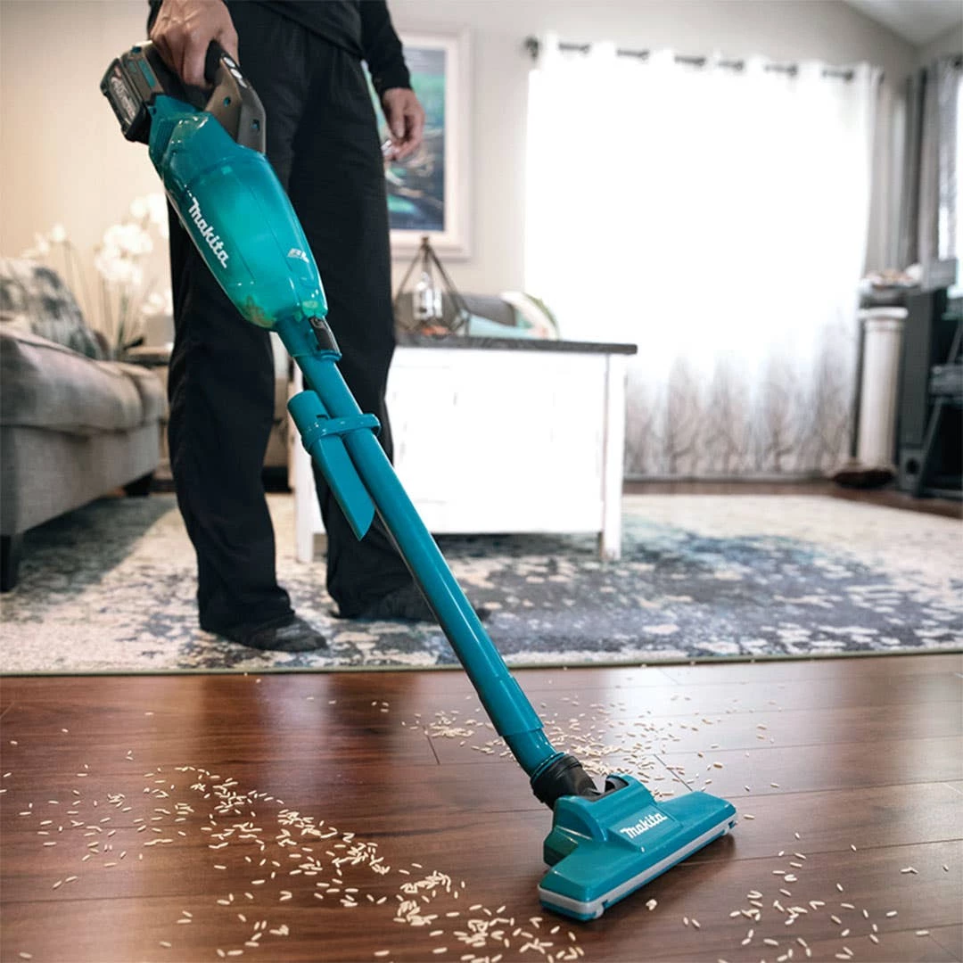 Makita 40V MAX XGT 4-Speed HEPA Filter Compact Vacuum (2.5Ah) Kit GLC01R1 5 Makita 40V MAX XGT 4-Speed HEPA Filter Compact Vacuum (2.5Ah) Kit GLC01R1 - Image 3