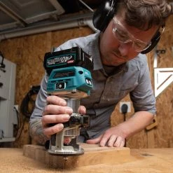 Makita 40V max XGT Brushless Cordless Compact Router Kit (2.5Ah) GTR01D1 -Makita Tools Online Shop gtr01d1 4