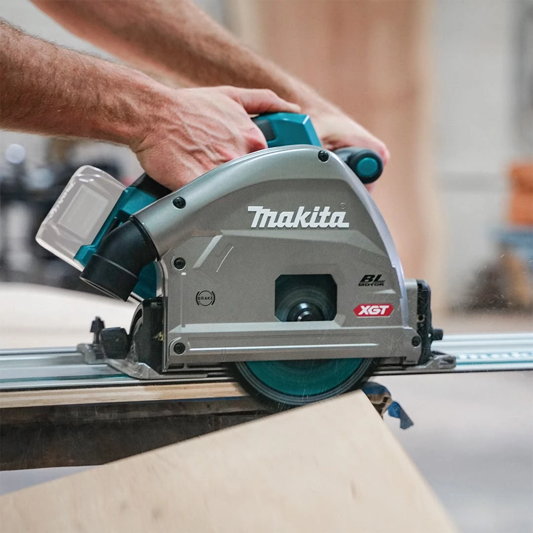 Makita 40V Max XGT Brushless Cordless 6-1/2" Plunge Circular Saw Kit, AWS Capable (with 4.0Ah battery) GPS01M1J 15 Makita 40V Max XGT Brushless Cordless 6-1/2" Plunge Circular Saw Kit, AWS Capable (with 4.0Ah battery) GPS01M1J - Image 14